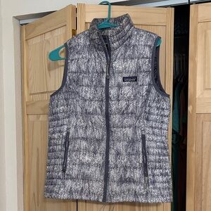 Patagonia Black and Gray Quilted Vest